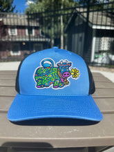 Cargar imagen en el visor de la galería, Blü Cow Trucker Hat